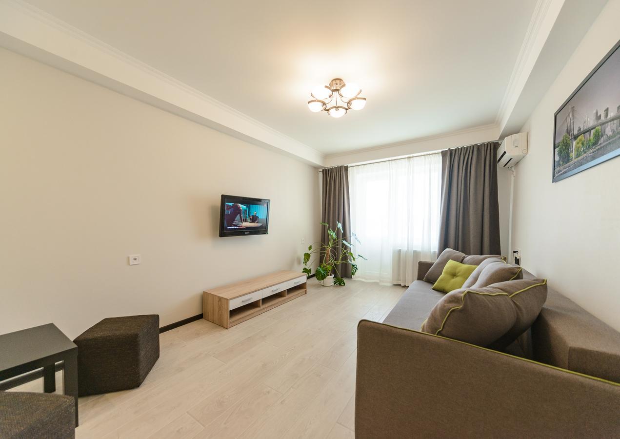 Artal Apartment On Iordanskaya 22 基輔 外观 照片