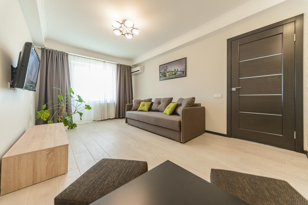 Artal Apartment On Iordanskaya 22 基輔 外观 照片